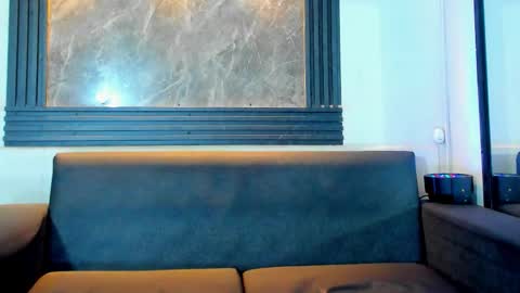 Aroon   online show from 12-13-25, 07:53