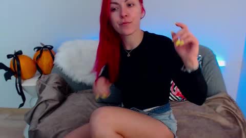 arri_ella online show from 10-27-25, 01:09