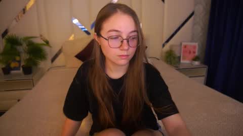 arrinawair online show from 11-14-25, 09:08