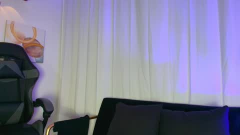 Snapshot of arrkabella chatting on 09-26-25, 08:57 online show from 09-26-25, 08:57