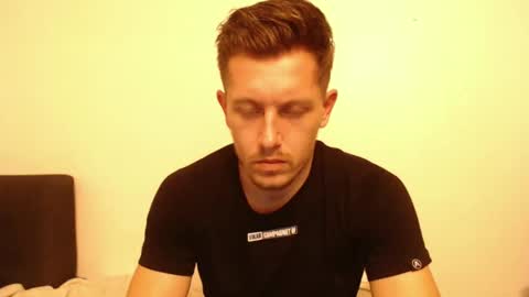 arromwilliam90 online show from 12-08-24, 09:24