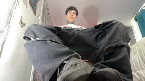 Snapshot of arteemiis chatting on 01-10-25, 10:28 online show from 01-10-25, 10:28