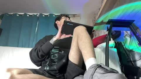 Snapshot of arteemiis chatting on 01-11-25, 10:51 online show from 01-11-25, 10:51