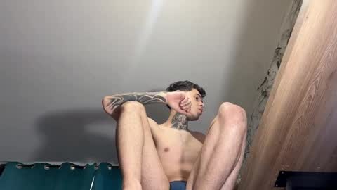 Snapshot of arteemiis chatting on 01-15-25, 01:20 online show from 01-15-25, 01:20