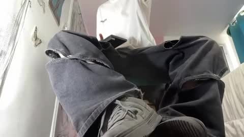 Snapshot of arteemiis chatting on 01-16-25, 10:32 online show from 01-16-25, 10:32