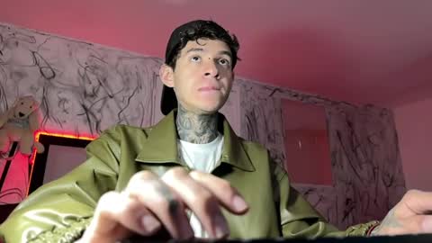 Snapshot of arteemiis chatting on 01-31-25, 03:00 online show from 01-31-25, 03:00