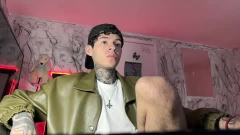 Snapshot of arteemiis chatting on 02-07-25, 02:15 online show from 02-07-25, 02:15