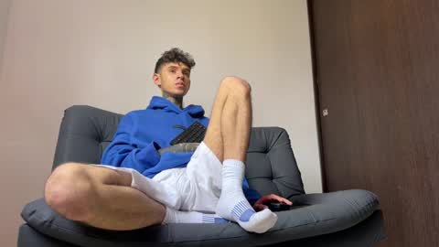 Snapshot of arteemiis chatting on 03-04-25, 03:15 online show from 03-04-25, 03:15