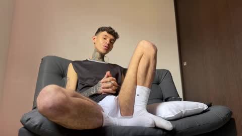 Snapshot of arteemiis chatting on 03-06-25, 02:08 online show from 03-06-25, 02:08