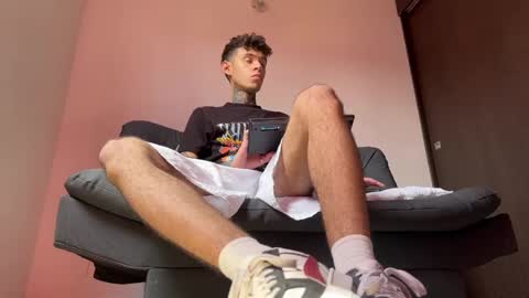 Snapshot of arteemiis chatting on 03-10-25, 06:34 online show from 03-10-25, 06:34