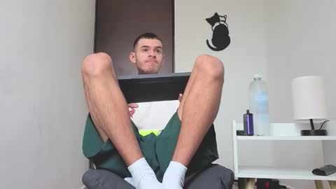 Snapshot of arteemiis chatting on 11-27-25, 01:35 online show from 11-27-25, 01:35