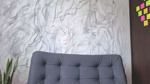 Snapshot of arteemiis chatting on 12-15-25, 07:51 online show from 12-15-25, 07:51