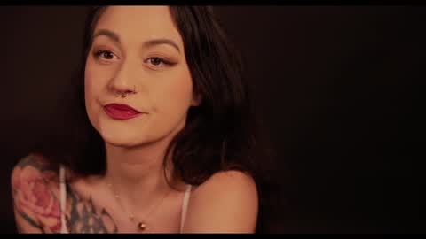 Snapshot of artegirlx chatting on 01-31-25, 07:51 Maya online show from 01-31-25, 07:51