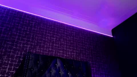 Snapshot of artemisablake chatting on 10-27-25, 04:33 artemisablake online show from 10-27-25, 04:33