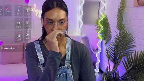 artemiss_tay online show from 09-17-25, 07:37