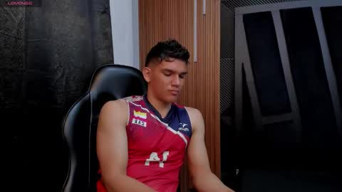 Snapshot of arthur_holland chatting on 09-08-25, 05:56 Arthur hollands online show from 09-08-25, 05:56