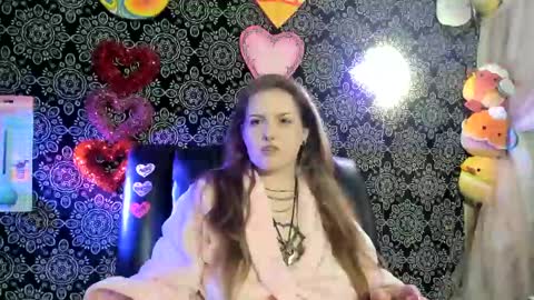 ArtsyHeartsyy online show from 03-11-25, 11:15