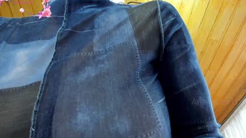 hellen online show from 02-07-25, 04:03