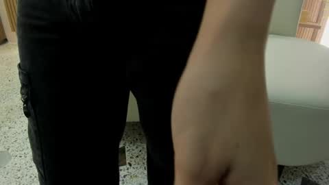 Snapshot of ary1_ chatting on 10-30-25, 12:23 Ary online show from 10-30-25, 12:23