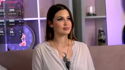 Lunaa  online show from 02-02-25, 02:06