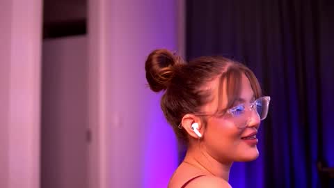 Lunaa  online show from 09-25-25, 08:23