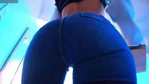 Arya online show from 12-31-24, 01:47