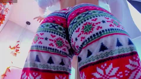 Arya online show from 12-22-25, 09:45