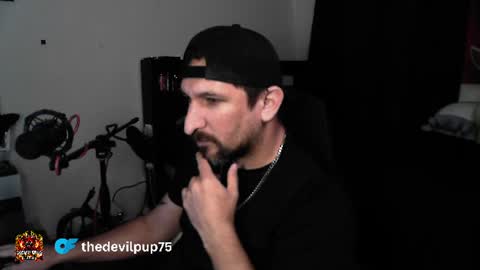 Snapshot of asanator101 chatting on 07-10-26, 06:54 devilPup75 online show from 07-10-26, 06:54
