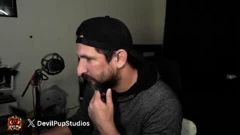 Snapshot of asanator101 chatting on 07-25-26, 06:44 devilPup75 online show from 07-25-26, 06:44