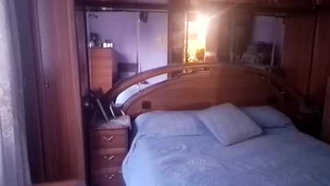 Troy online show from 12-04-25, 08:01