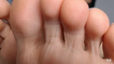 Snapshot of ash_nicefeet chatting on 02-26-25, 02:37 ashley online show from 02-26-25, 02:37