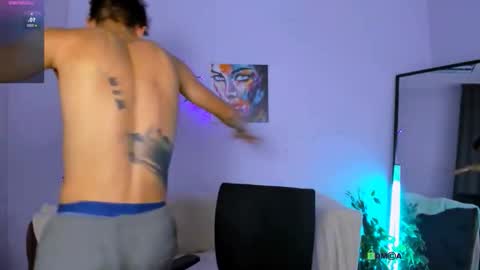 ash_raven_ online show from 09-15-25, 12:21
