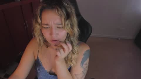 Snapshot of ash_smith1 chatting on 01-08-25, 09:55 ash_smith1 online show from 01-08-25, 09:55