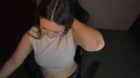 ash_smith1 online show from 12-22-25, 03:58