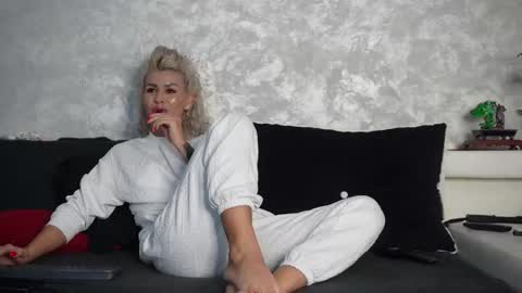 Asha online show from 11-15-25, 10:01