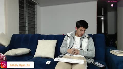 Snapshot of ashely_ryan24 chatting on 01-29-25, 12:22 Ashley And Ryan  online show from 01-29-25, 12:22