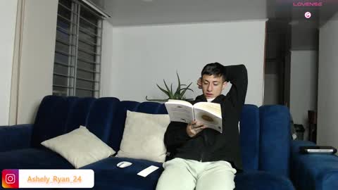 Snapshot of ashely_ryan24 chatting on 03-05-25, 11:27 Ashley And Ryan  online show from 03-05-25, 11:27