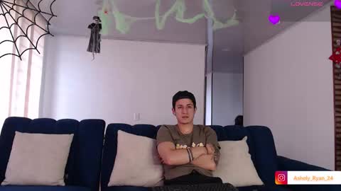 Snapshot of ashely_ryan24 chatting on 10-14-25, 07:25 Ashley And Ryan  online show from 10-14-25, 07:25