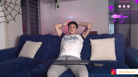 Snapshot of ashely_ryan24 chatting on 10-18-25, 12:24 Ashley And Ryan  online show from 10-18-25, 12:24