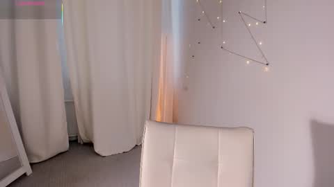 Snapshot of ashhasmy chatting on 01-17-26, 12:21 Ash online show from 01-17-26, 12:21