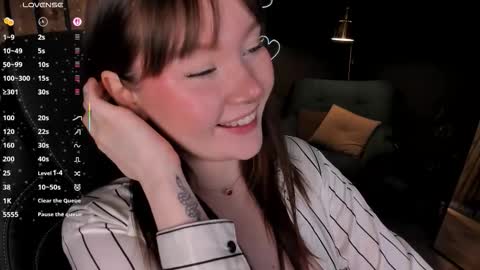 Snapshot of ashhasmy chatting on 01-19-26, 12:20 Ash online show from 01-19-26, 12:20