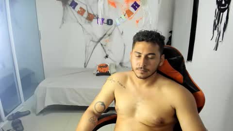 ashlan_king online show from 10-30-25, 02:35