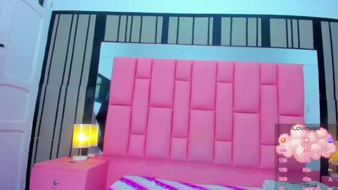 Snapshot of ashleimoss chatting on 02-05-25, 12:27 Ashly online show from 02-05-25, 12:27