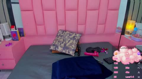 Snapshot of ashleimoss chatting on 02-12-25, 05:26 Ashly online show from 02-12-25, 05:26