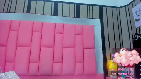 Snapshot of ashleimoss chatting on 02-28-25, 11:25 Ashly online show from 02-28-25, 11:25