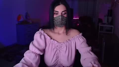 Snapshot of ashley__cooper__ chatting on 12-14-24, 07:18   Yasmina   online show from 12-14-24, 07:18