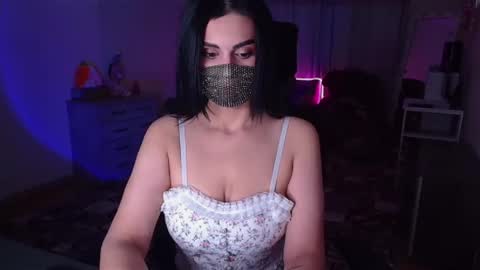 Snapshot of ashley__cooper__ chatting on 12-15-24, 04:07   Yasmina   online show from 12-15-24, 04:07