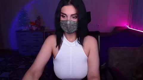 Snapshot of ashley__cooper__ chatting on 01-08-25, 05:05   Yasmina   online show from 01-08-25, 05:05