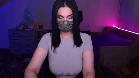 Snapshot of ashley__cooper__ chatting on 01-31-25, 04:25   Yasmina   online show from 01-31-25, 04:25