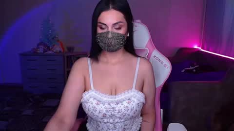 Snapshot of ashley__cooper__ chatting on 02-02-25, 04:59   Yasmina   online show from 02-02-25, 04:59